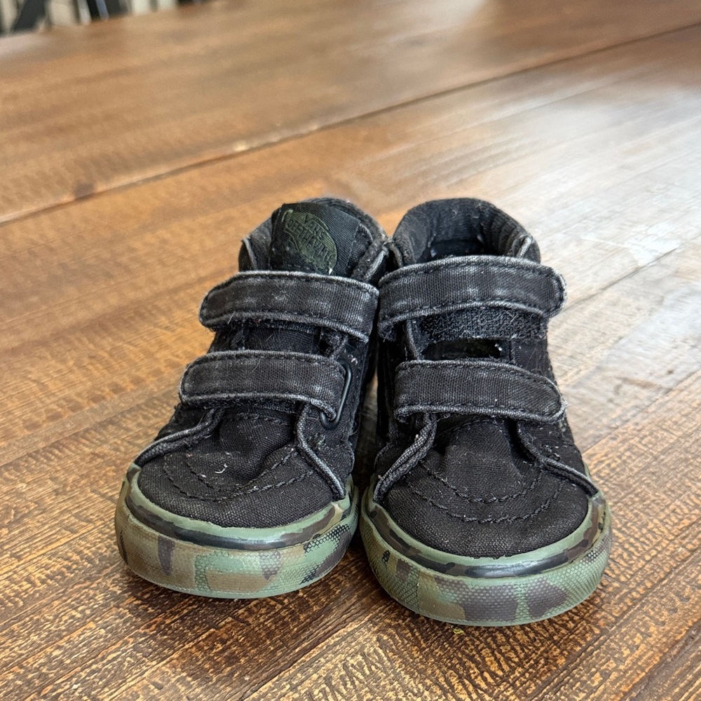 Vans Kids Black Sneakers with Camouflage Accents